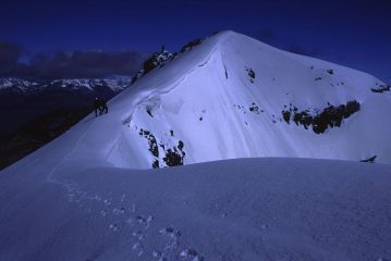 la bella cresta Nord che porta in cima al Redorta (23-5-1999)