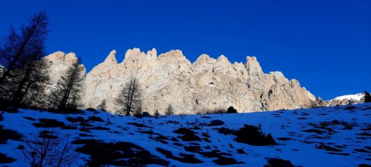 Nel vallon Pinet ai piedi delle pareti della tete des Brequets