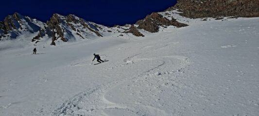 Pendii basali in super neve