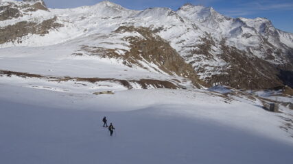 scendendo verso il Serrù dagli alpeggi