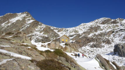 in arrivo all'alpe Barma nei pressi del Rifugio