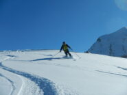 discesa su neve polverosa