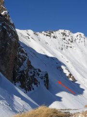 Il ripido pendio finale visto dal col des Estronques