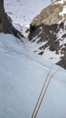 Il couloir dove sale la cascata del principiante 