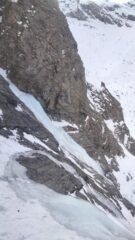 Cascata dei 3 vista scendendo dalla cascata del principiante (la sosta è sul terrazzino alla fine del ghiaccio azzurro)