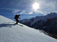 Neve al top verso sui pendii sud ovest