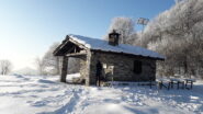 la cappella rifugio al colle della Portia..dopo una recente nevicata.. 