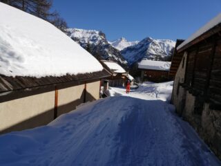 In fondo lo Chaberton tra Gr.Pierron e T.Noire