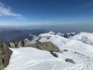 Dalla cima. pochissima neve trasfomata