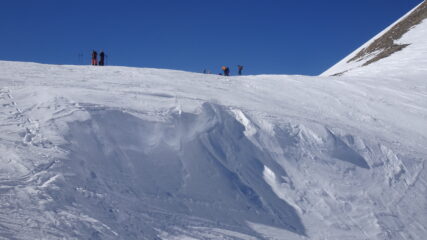 ancora tanta neve al colle