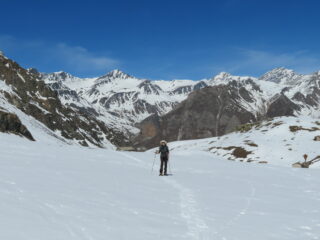 Oltre il piano, salendo verso le baite Sagneres