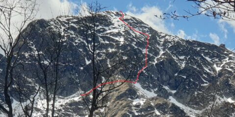 Foto delle condizioni presa 3 giorni prima, col tracciato dal Canalino in rosso