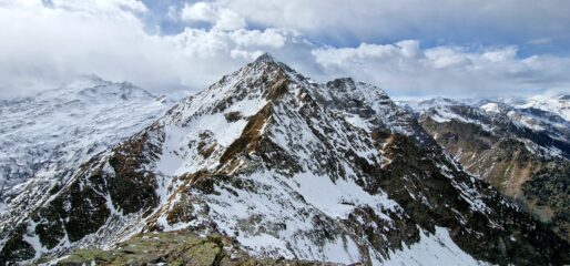 in basso la cresta percorsa