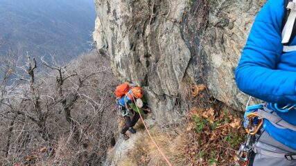 fessura  L4  un po' di spine  in sosta