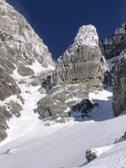 Il canale d’accesso per arrivare poi sotto la vetta