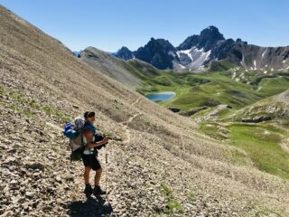 In discesa verso il Lac de la Reculaye e il Colle delle Munie