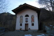 Chiesetta della Madonna delle Nevi scendendo da Visey a Pianfey