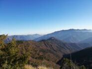 Dalla cima verso il monte Ceppo ed il mare