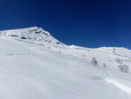 La parte alta dell'itinerario vista da poco sotto i 1600 m di quota.