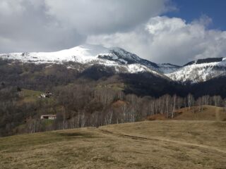 Verso il Monticchio mentre si scende il Monte Casto.