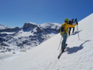 Risalendo il pendio della cima Sud di Serpentera 