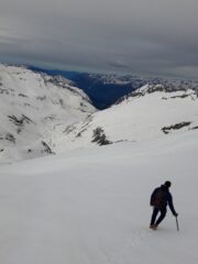 Discesa per pendii innevati verso il Prudenzini