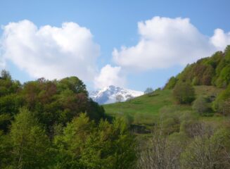 Dietro La Colla, la Punta del Zucco