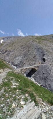 Galleria e ponte, appena superati