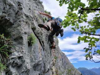 Lo strapiombetto in partenza del quinto tiro