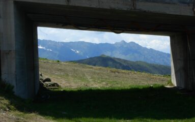 Sorpresa al sottopassaggio della sciovia