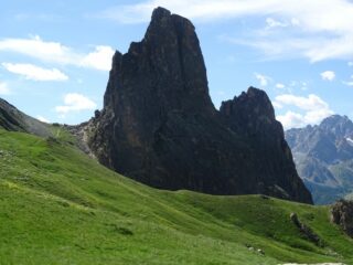 Colle Greguri e rocca Castello scendendo alle grange Collet