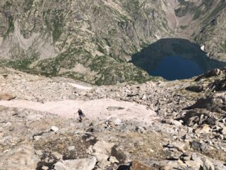 Tra la serra,dei piastroni ed il colle