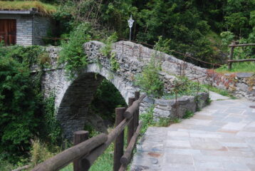 Il ponte a Pontboset presso il quale parte la ciclovia