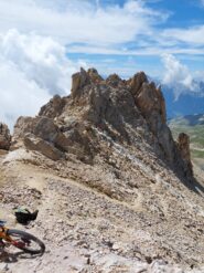 Primi metri di discesa dalla Cima Vallonetto