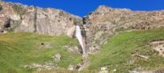 La spettacolare cascata che al ritorno verrà attraversata a monte