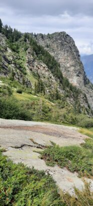 dal rifugio il Monte Bo con a sinistra  il canalino di accesso al Col de Liet 