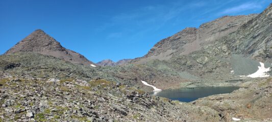 Da sinistra Punta Costan e i laghi Autaret