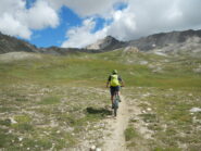 verso il Colle dell'Argentera; sullo sfondo Cima del Vallonetto 