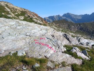 Il punto dove, poco sopra l'alpe Prà, si diparte sia la salita finale al Monfandì sia la traccia che porta al lago Liamau.