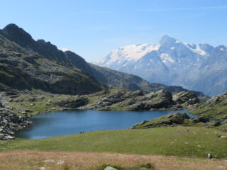 Il lago con il M. Pourri sullo sfondo