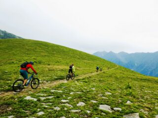 Dal colle della Balma verso il lago