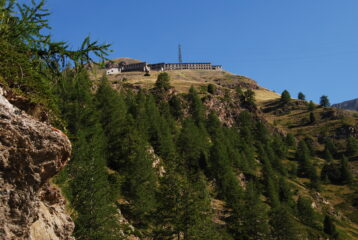 Vista delle miniere di Colonna salendo sul sentiero 5