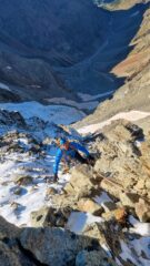 Pendii di sfasciumi e neve sotto la Dome du Tsan Nord