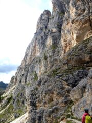 La Torre Piccola vista dal basso.