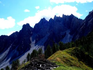 Dalla cima la Rocca dei Baranci.