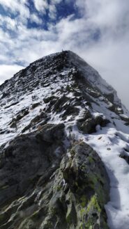 La cresta innevata