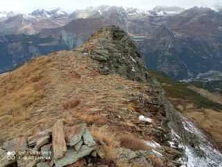 la croce di Punta Falinere vista dalla vera cima