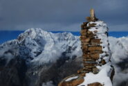 Anteprima d’inverno: il Monte Bianco e l’ometto ghiacciato