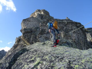 Cresta iniziale su buona roccia