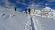  Un buon numero di skialp sul percorso.